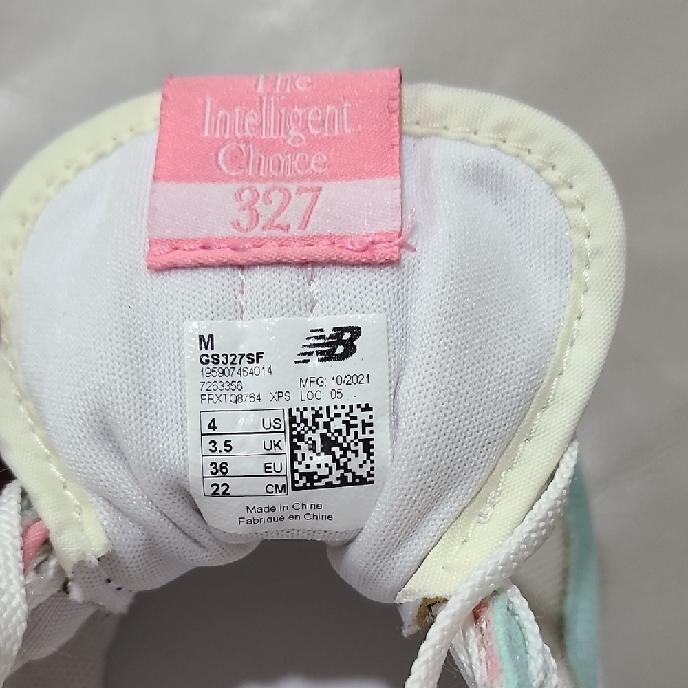 New Balance Aqua and Coral Sneakers - Picture 7 of 7